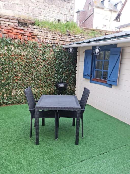 25 M De La Chalet