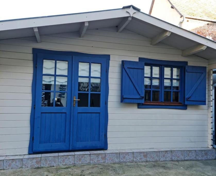 25 M De La Chalet